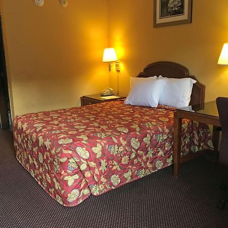 Days Inn By Wyndham York Alabama Экстерьер фото