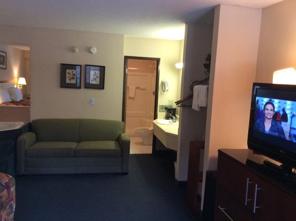 Days Inn By Wyndham York Alabama Экстерьер фото