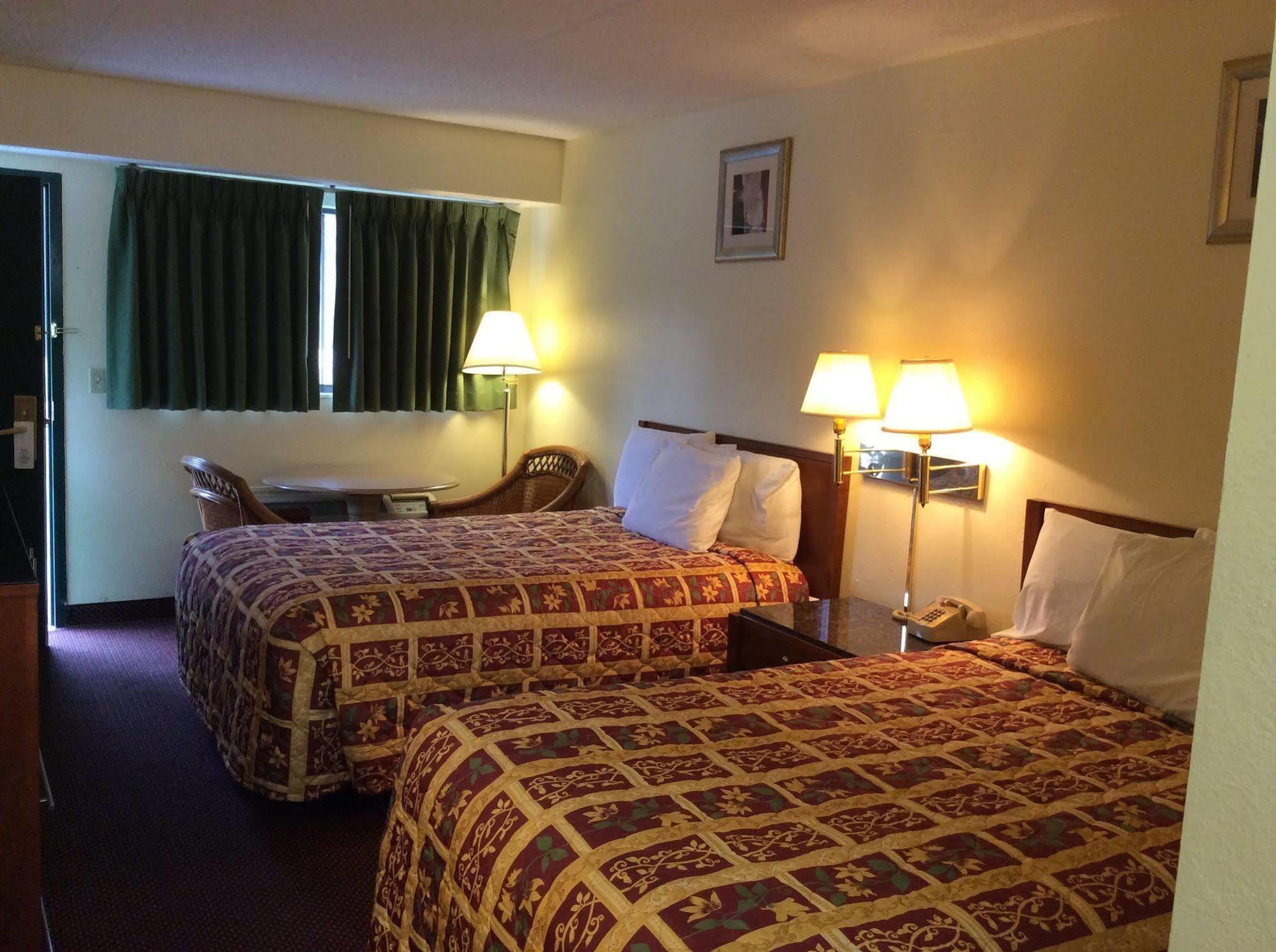 Days Inn By Wyndham York Alabama Экстерьер фото